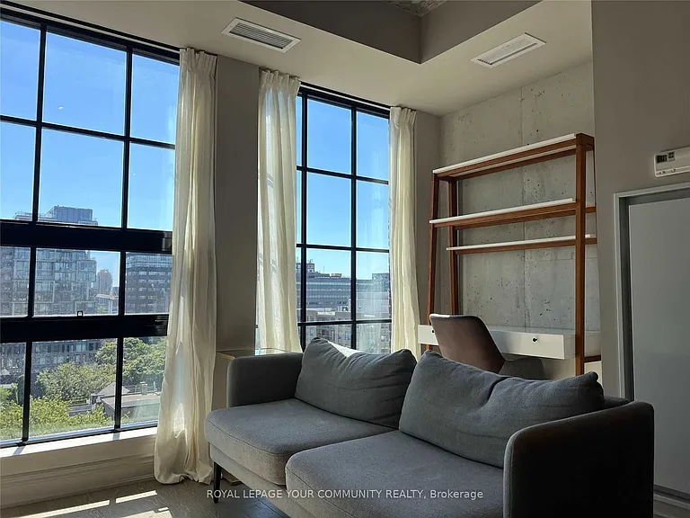 608 Richmond St W #915 — Photo 4