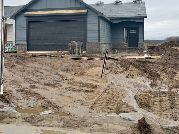 9870 Weeping Willow Dr, Manhattan, KS 66502