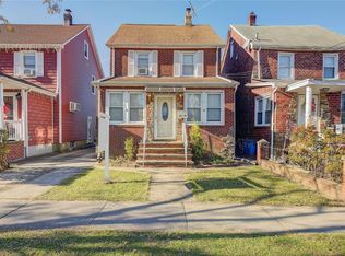 8906 249th St, Bellerose, NY