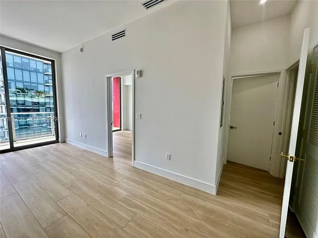 3100 NE 1st Ave #1108 — Photo 7