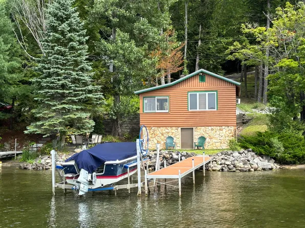 392 Memorial Drive, Winthrop, ME 04364
