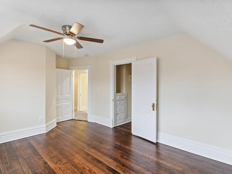1023 N Weber St — Photo 10