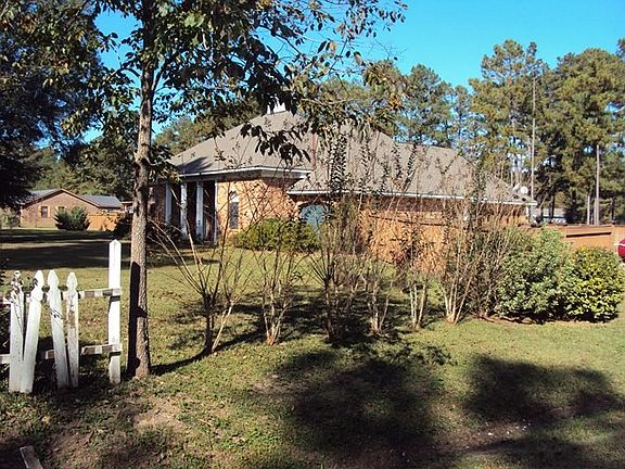 4th image of 206 Pine Dr
