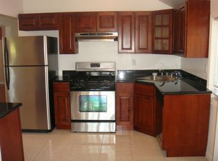 5622 197th St, Fresh Meadows, NY 11365