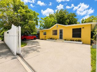 2160 NW 98th St, Miami, FL 33147