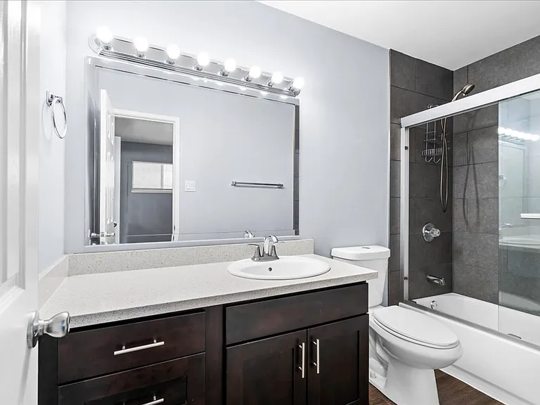 2500 Dana St — Photo 28