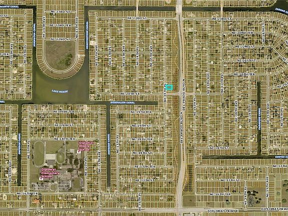 2nd image of 2005 NE 15th Pl