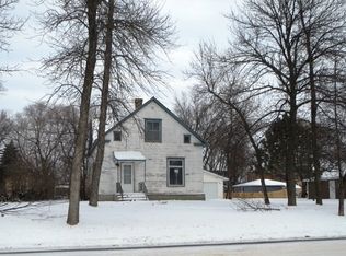 212 1st Ave SW, Hillsboro, ND 58045