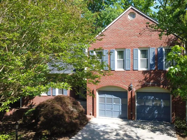 44 Carrollton Rd, Sterling, VA 20165