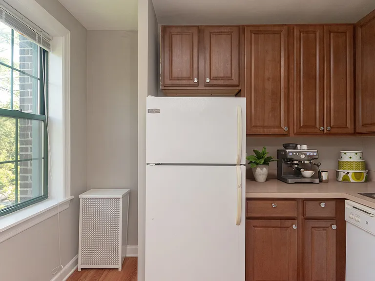 629 W. Deming — Photo 16