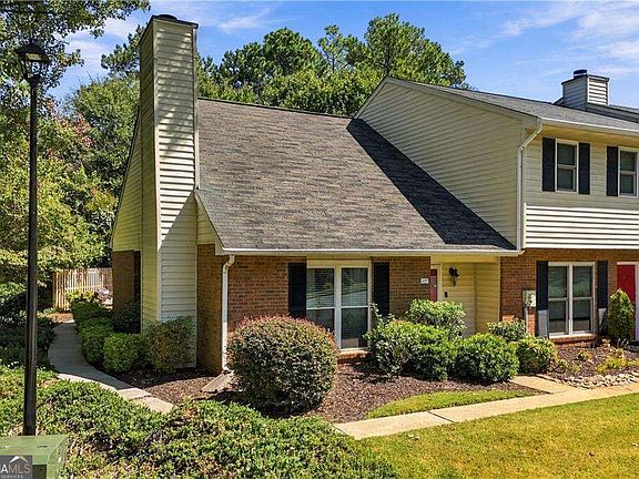 3rd image of 1280 Jamestowne Trl