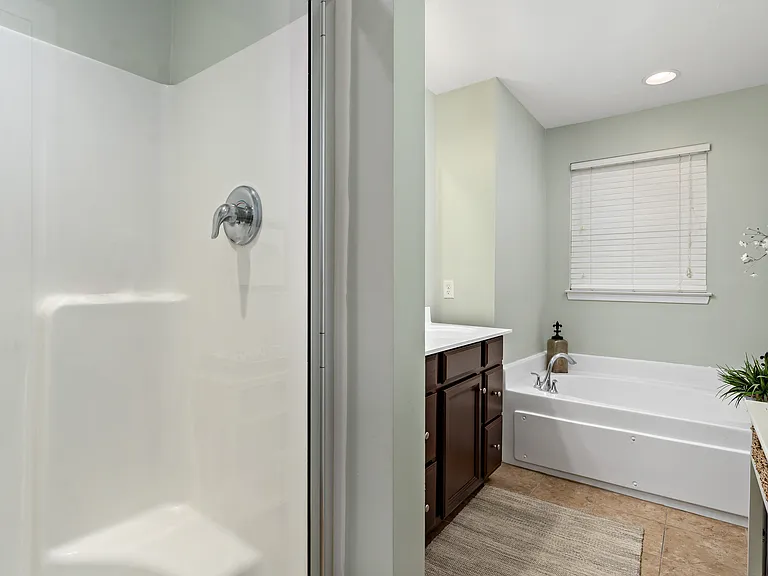 124 Cobblestone Dr — Photo 18