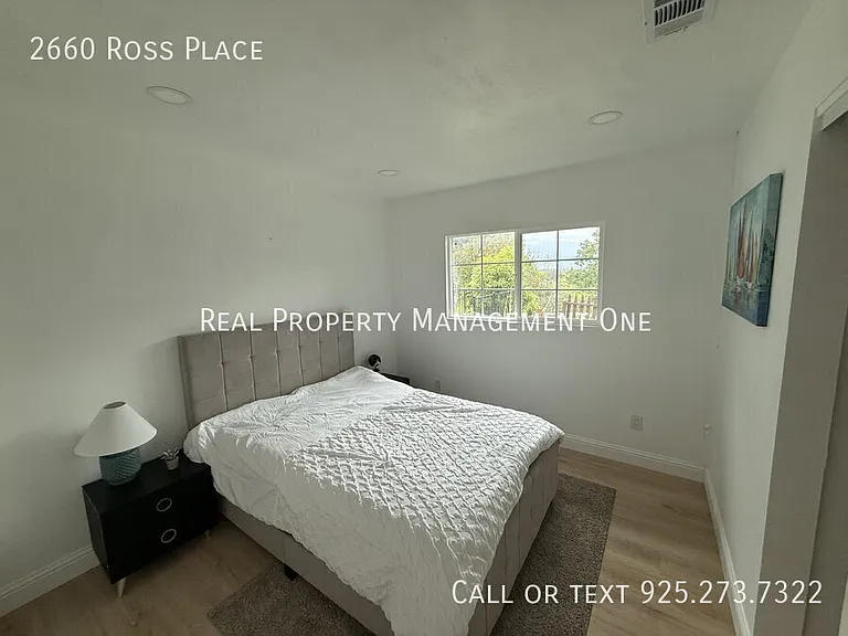 2660 Ross Pl — Photo 11