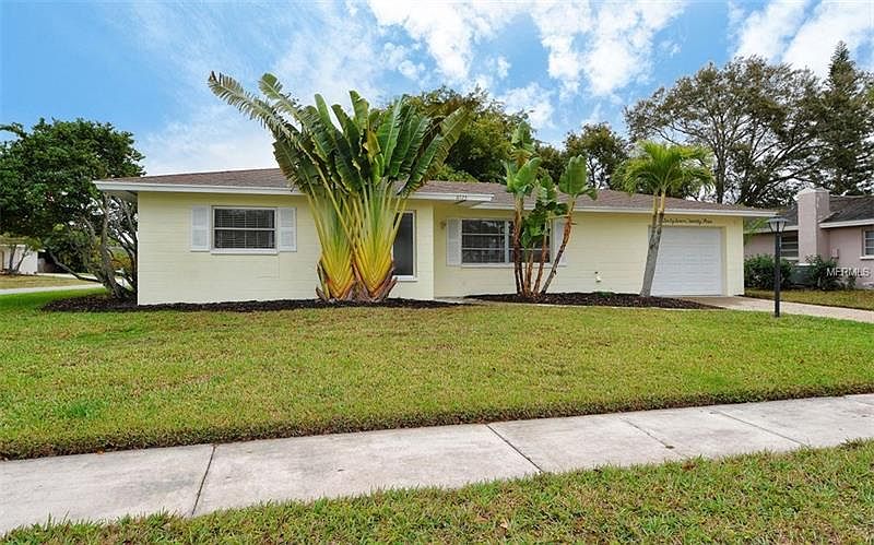 1st image of 6723 Half Moon Dr