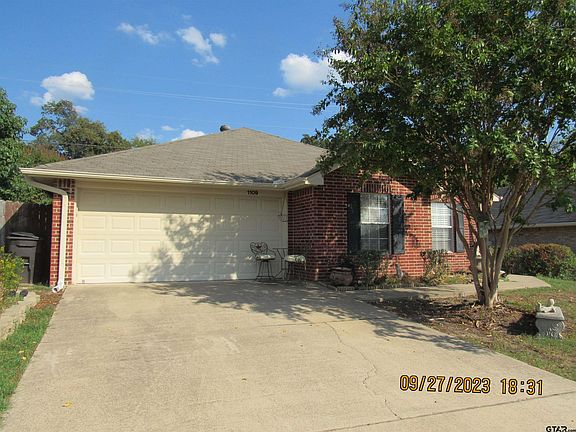 3rd image of 1109 Woodlands Park Dr
