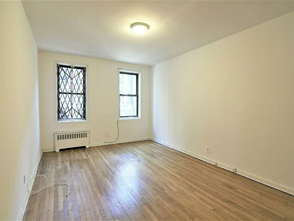 2nd image of 313 E 5th St #2E