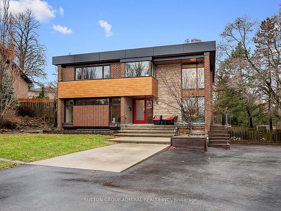 3rd image of 8 Foxdale Ct