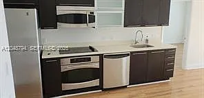 2 bed, 2.0 bath, 1114 sqft, $3,850 — Photo 4