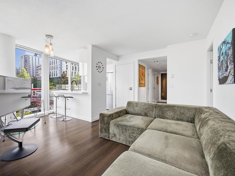 1st image of 1003 Burnaby St #208