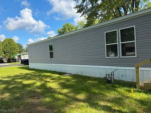 3rd image of 1 Silver Pond Dr