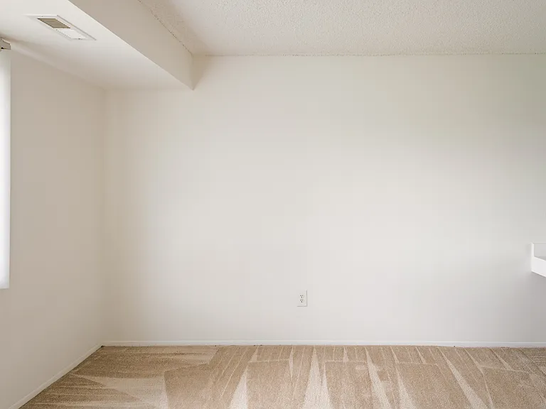 Riverside Village Apartments — Photo 46