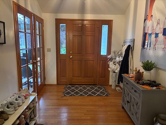 2nd image of 1022 Cherry Ave NE