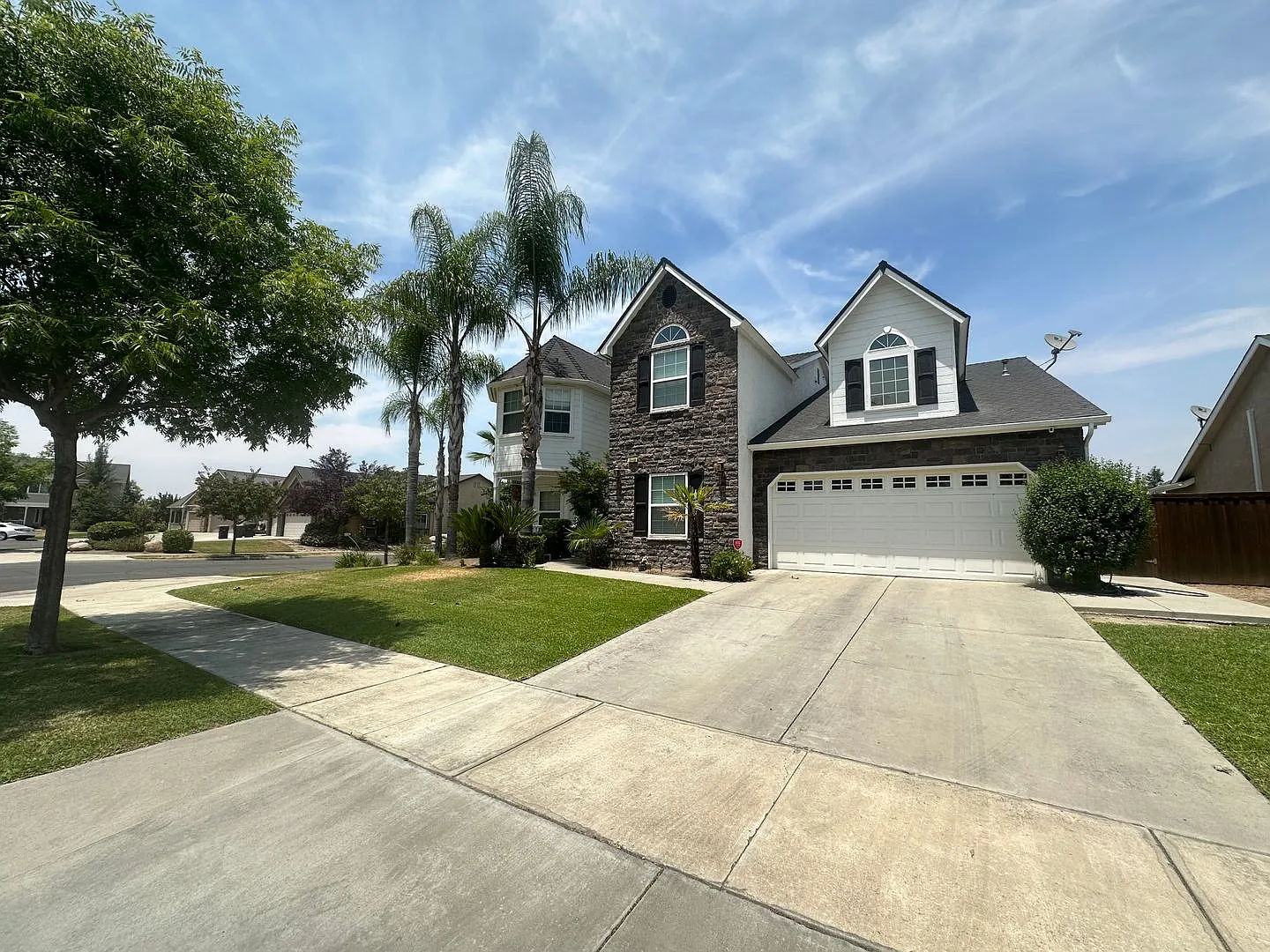 Lovely home in Visalia — Photo 2