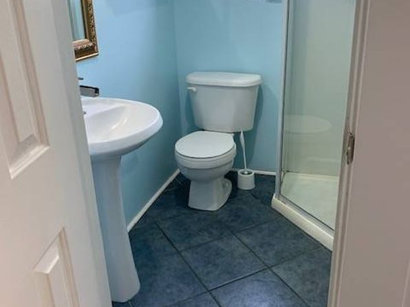 3 bedroom rental in Burnaby — photo 13