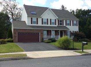 8 Crimson Dr, East Norriton, PA 19401