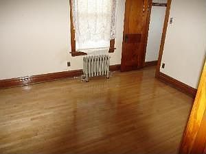 3rd image of 6720 N Artesian Ave