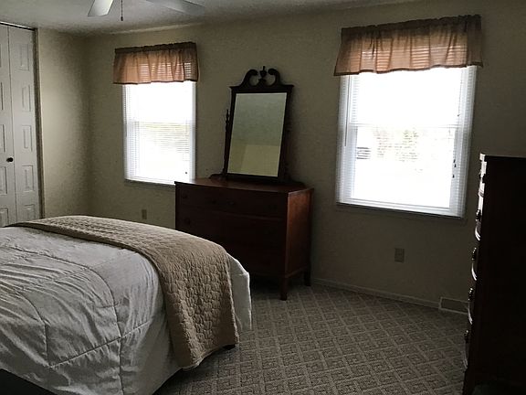 3rd image of 1430 Winslow Dr