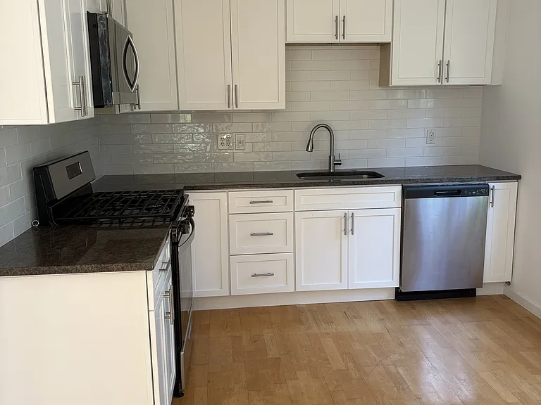 235 High St — Photo 13