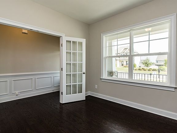 4th image of 405 Granite Saddle Dr