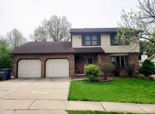 4550 Aspen Hills Cir, Bettendorf, IA