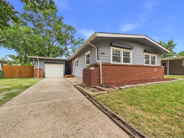 539 S Riverview Ave, Derby, KS 67037
