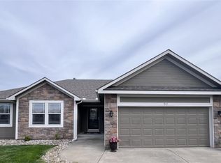 711 154th Pl, Basehor, KS 66007