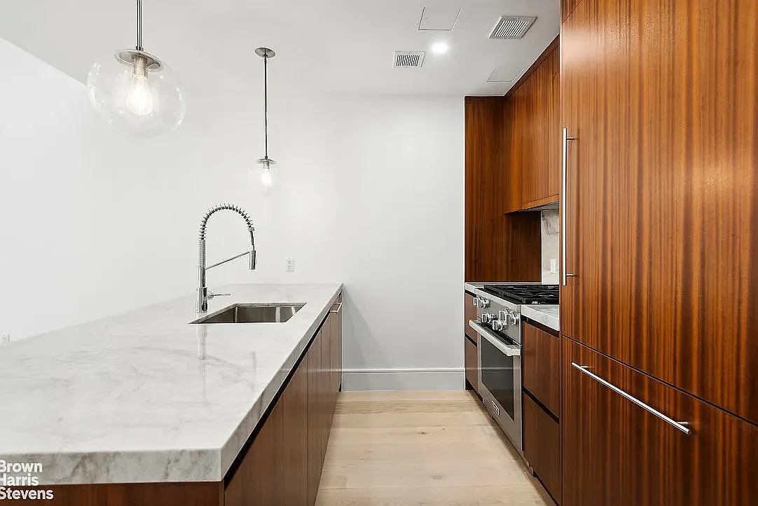 Building Photo - 244 E 52nd St #3A