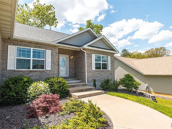 2nd image of 308 Dana Renee Dr