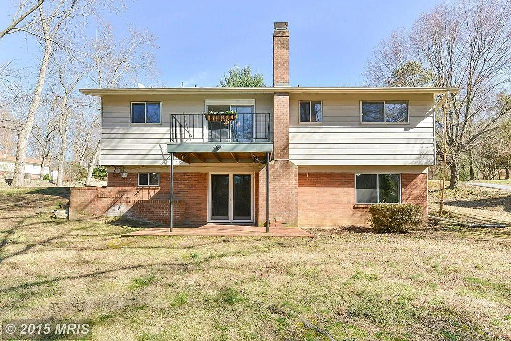 4 bed, 2.5 bath, 1189 sqft, $3,900 — Photo 2