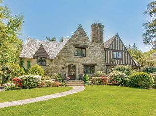 211 Trenor Dr, New Rochelle, NY 10804