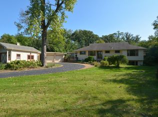 1251 W Everett Rd, Lake Forest, IL 60045