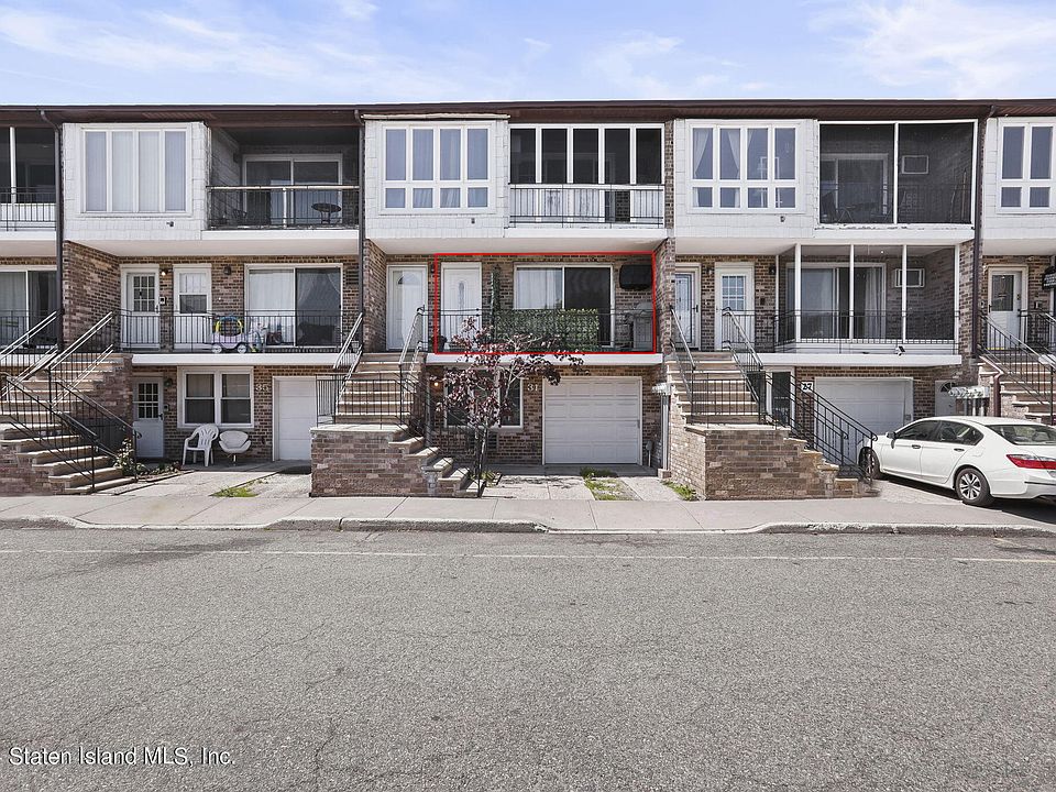 31 Lamped Loop #A2, Staten Island, NY 10314 | Zillow
