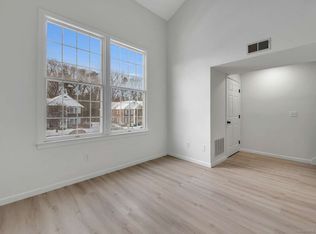 11 Concorde Way UNIT B3, Windsor Locks, CT 06096