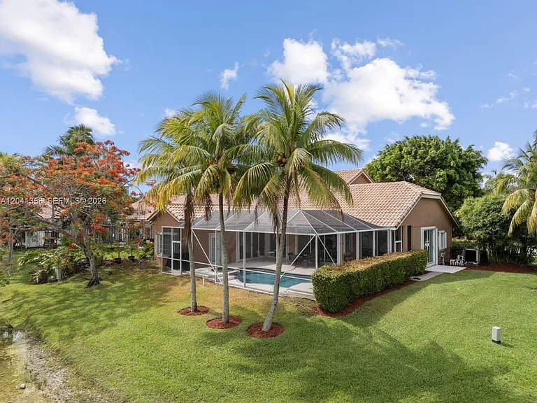 1179 Laguna Springs Dr — Photo 7
