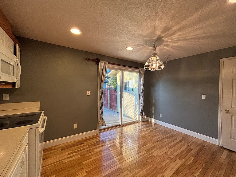 5416 Koufax Ln — Photo 9