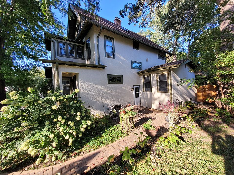 1st image of 2822 Humboldt Ave S