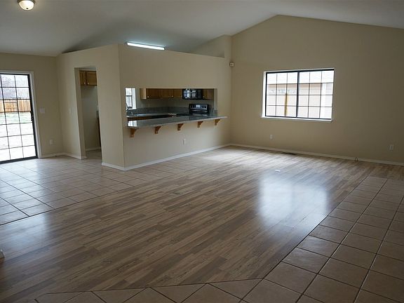 3rd image of 3755 Erin Dr