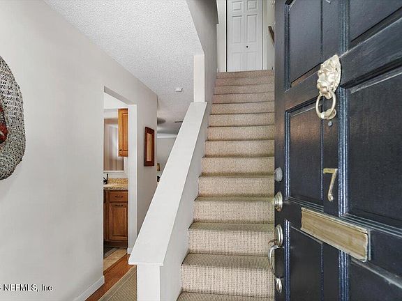 2nd image of 3216 OAK Street #7
