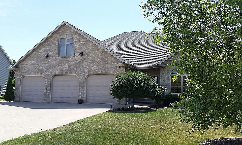 1st image of 761 Blackmoor Cir