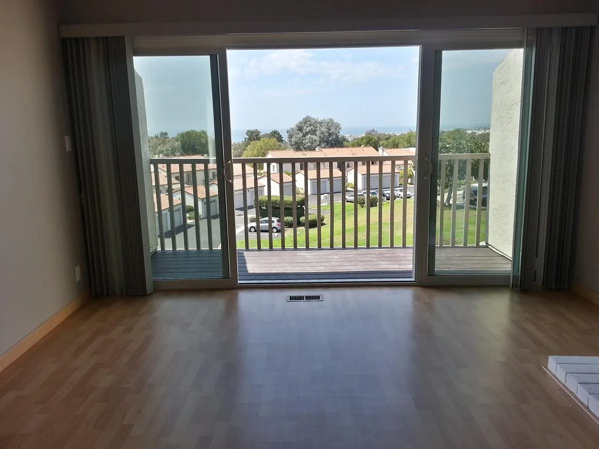 909 Caminito Madrigal — Photo 3